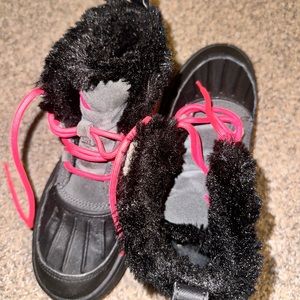 Nike boots great condition size 4y